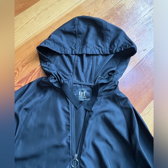 Foldable, packable black Zara jacket - Picture 7 of 9